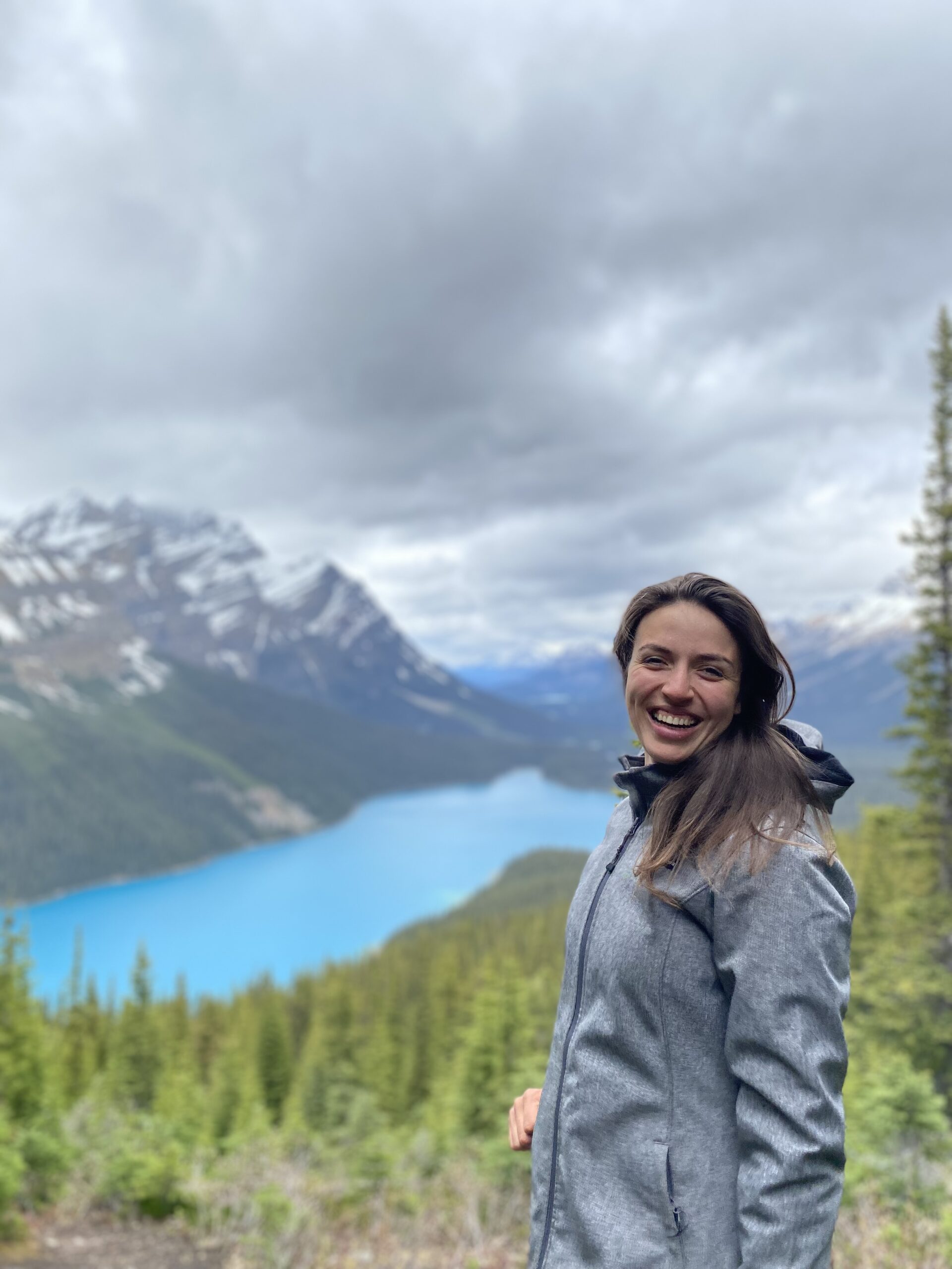 life and business coach ana mcrae in front of peyto lake
